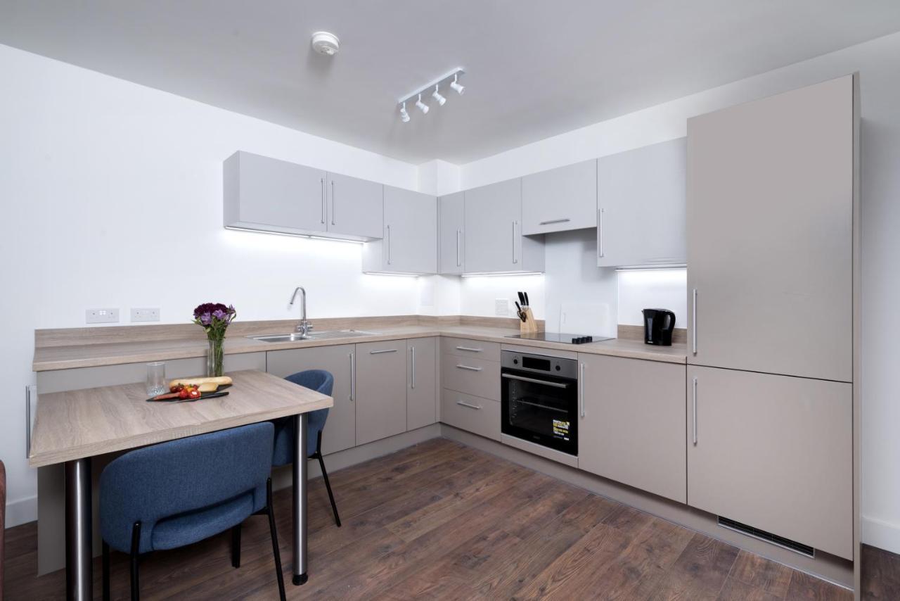 Modern And At Barking Wharf In Appartamento